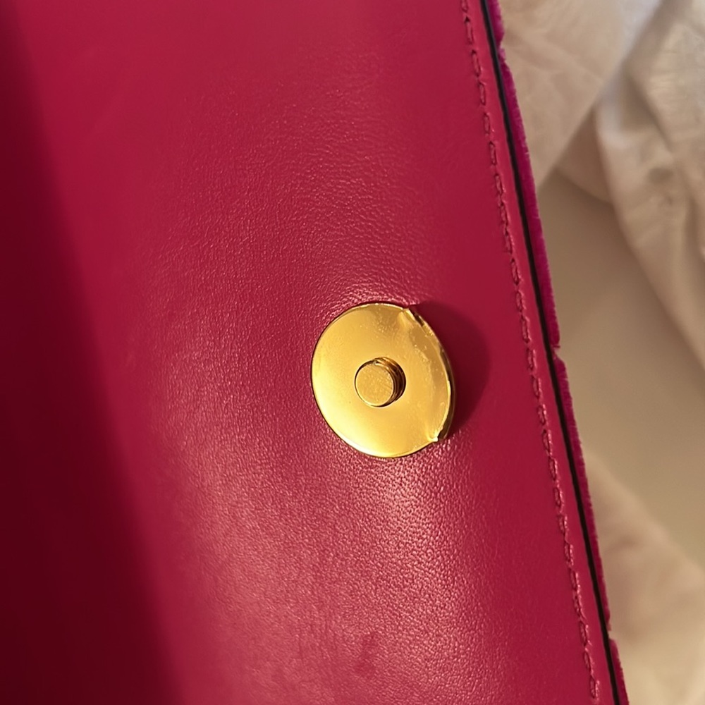 Versace NWOT Hot Pink Velvet MEDUSA Clutch crossbody Handbag 7”x5” with dust bag - Picture 8 of 11